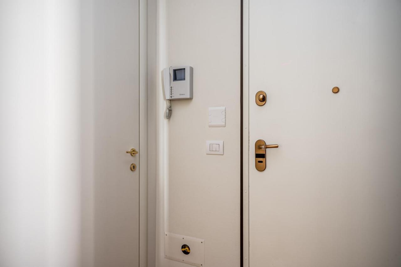 Officina7 Large Apartment